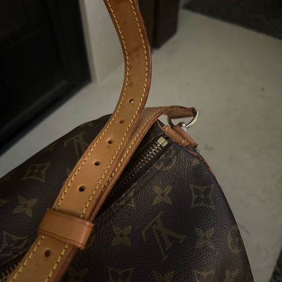 Authentic Louis Vuitton Keepall 50 Bandouliere Travel Bag with Strap - Picture 10 of 17
